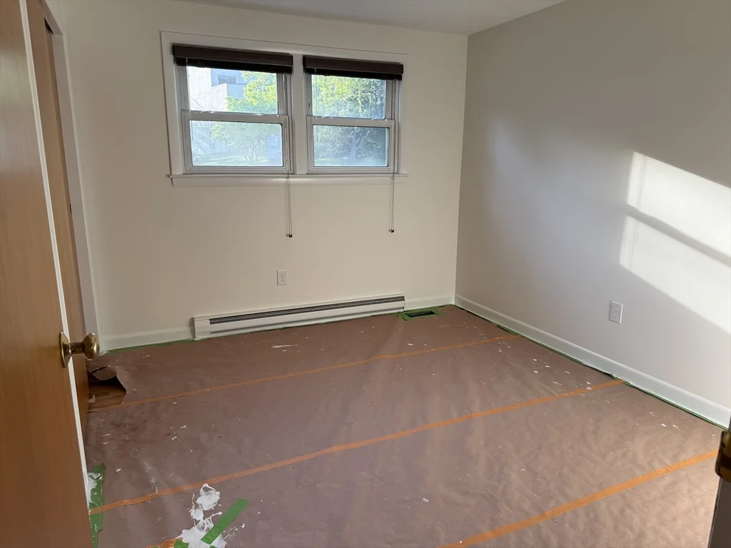 3 bed, 1 bath apartment for rent at 585 Burncoat St, Worcester — photo 10 of 27