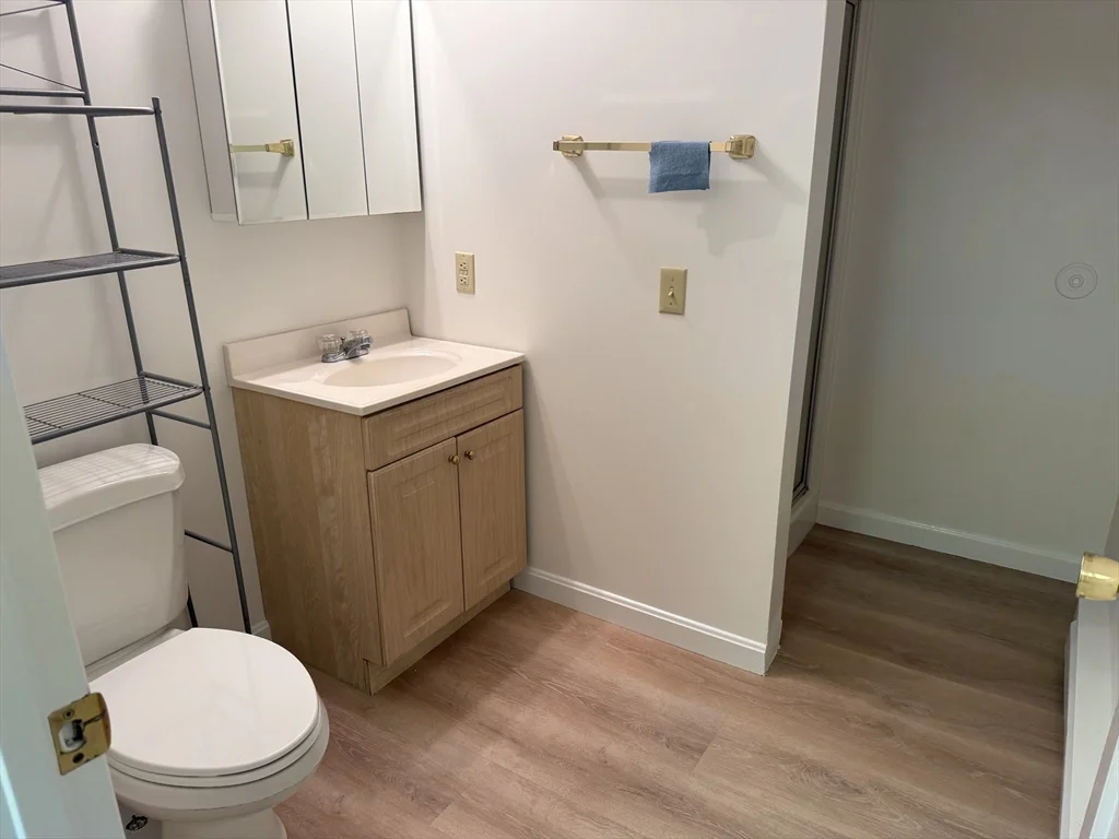3 bed, 1 bath apartment for rent at 585 Burncoat St, Worcester — photo 23 of 27