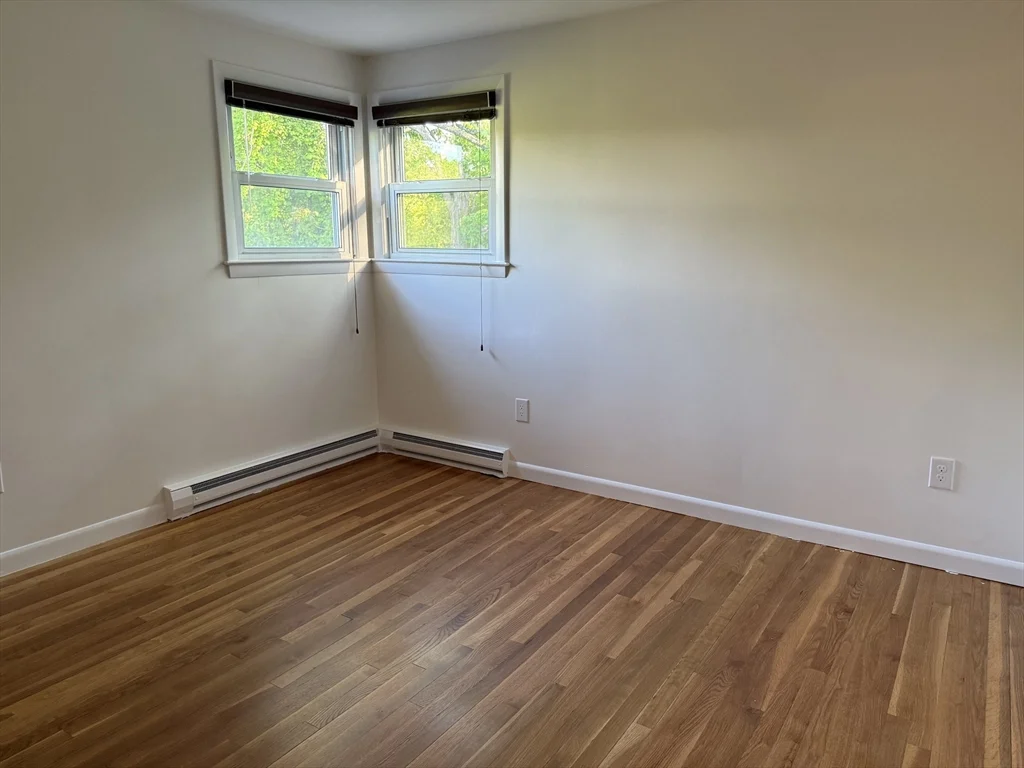 3 bed, 1 bath apartment for rent at 585 Burncoat St, Worcester — photo 16 of 27