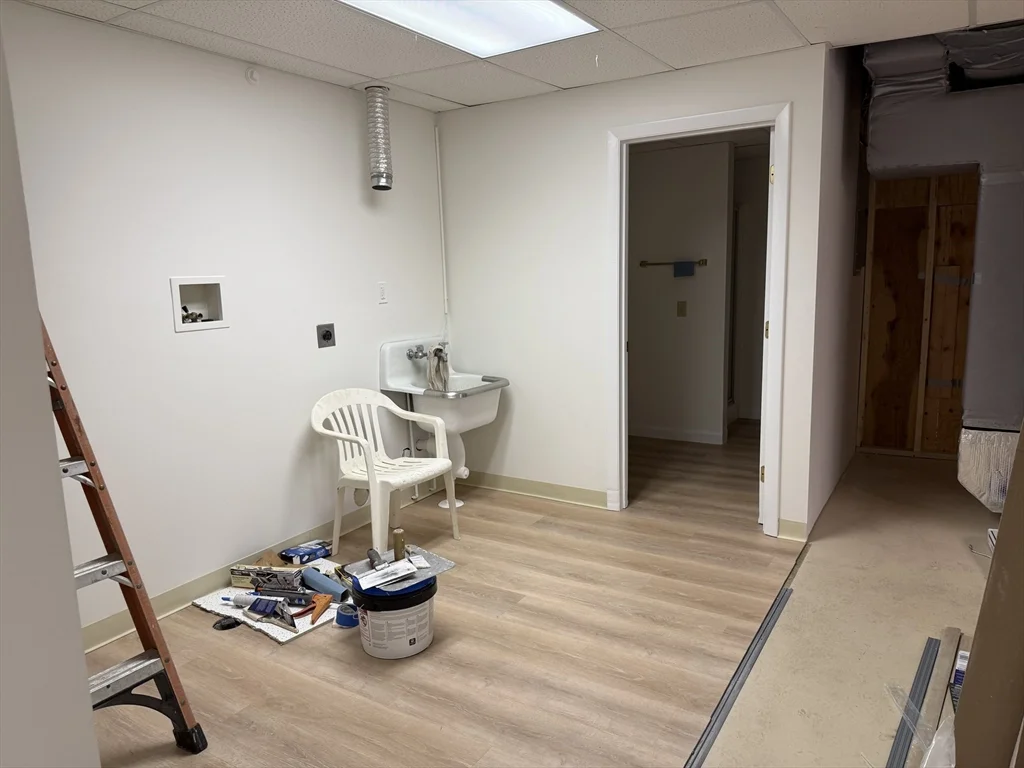 3 bed, 1 bath apartment for rent at 585 Burncoat St, Worcester — photo 22 of 27
