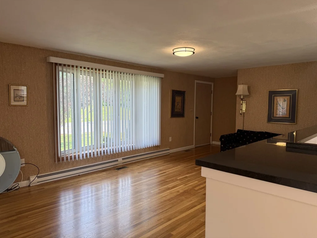 3 bed, 2 bath apartment for rent at 585 Burncoat Unit 1, Worcester — photo 9 of 22