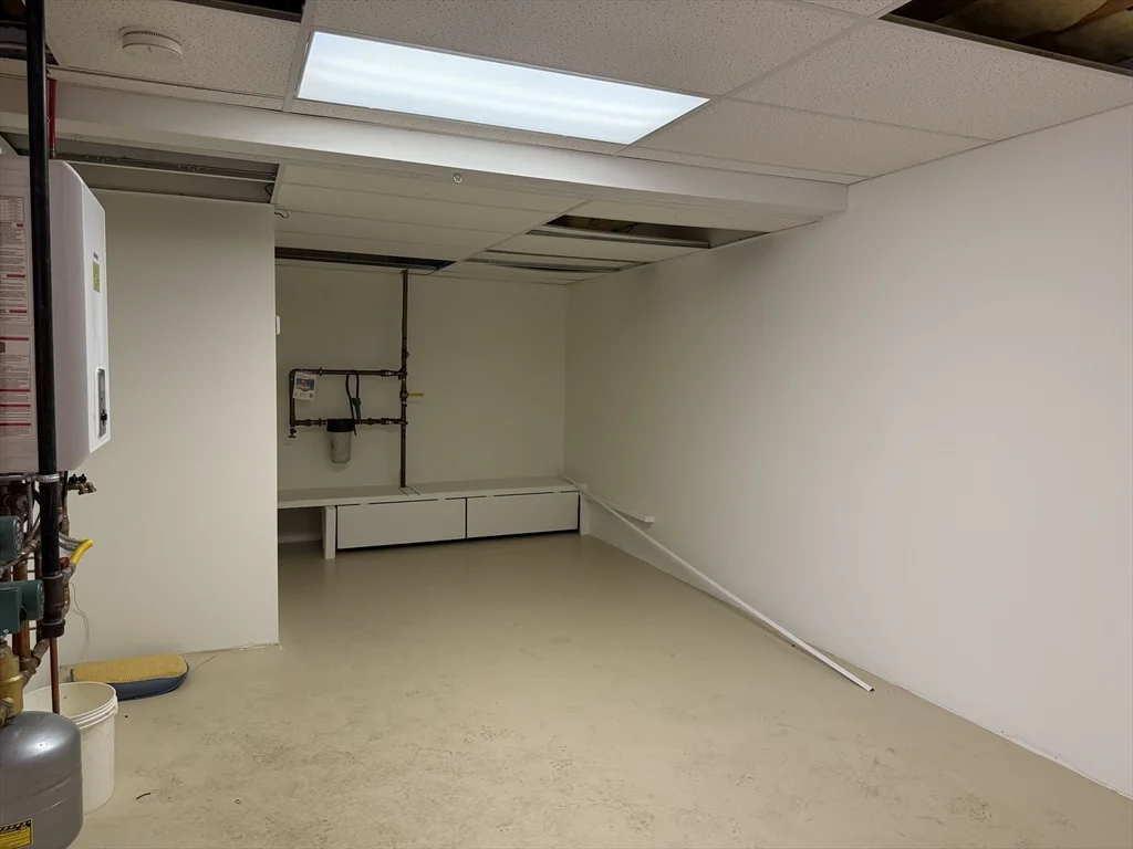 3 bed, 2 bath apartment for rent at 585 Burncoat Unit 1, Worcester — photo 18 of 22