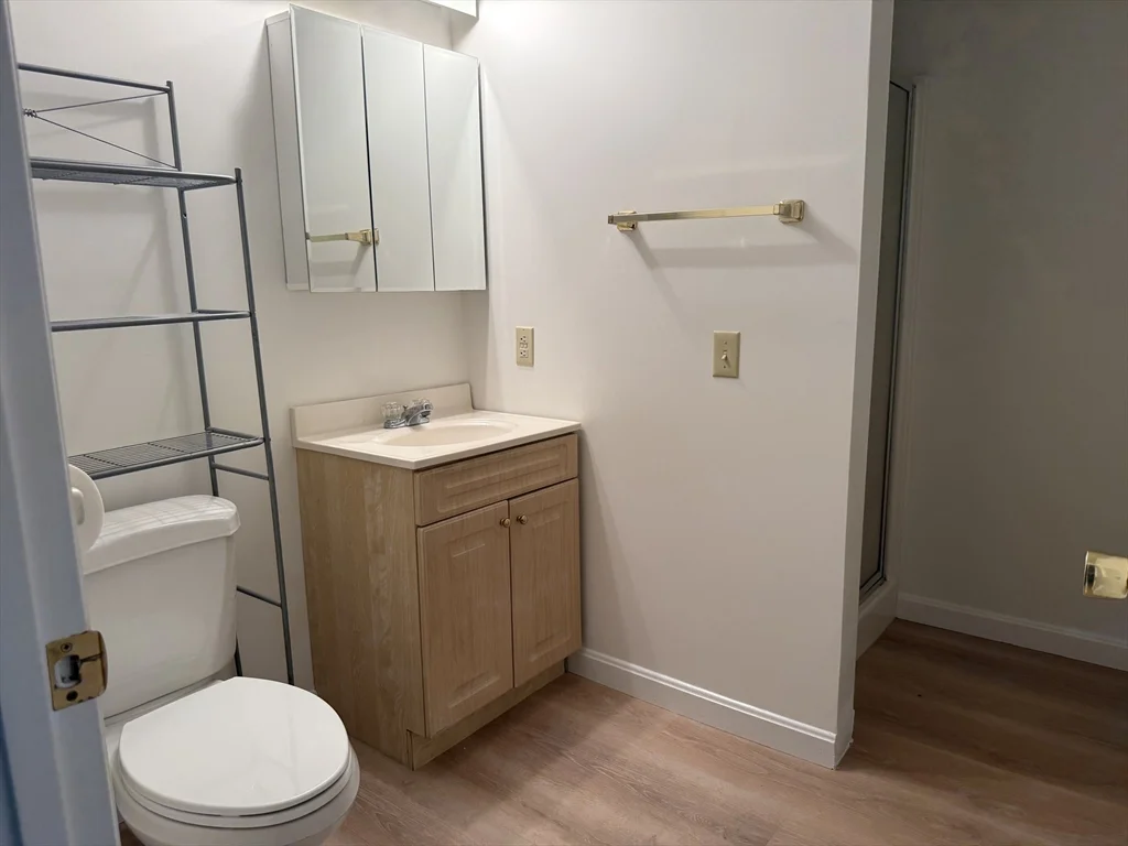 3 bed, 2 bath apartment for rent at 585 Burncoat Unit 1, Worcester — photo 17 of 22