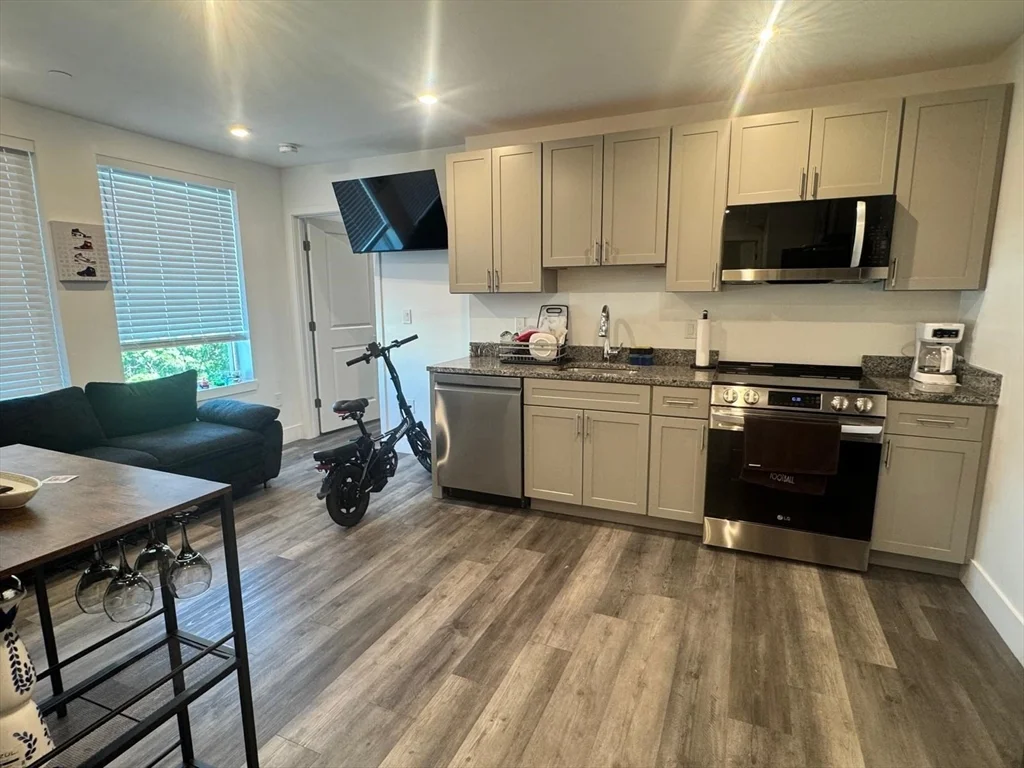 2 bed, 1 bath apartment for rent at 585 Essex St Unit 109, Lynn