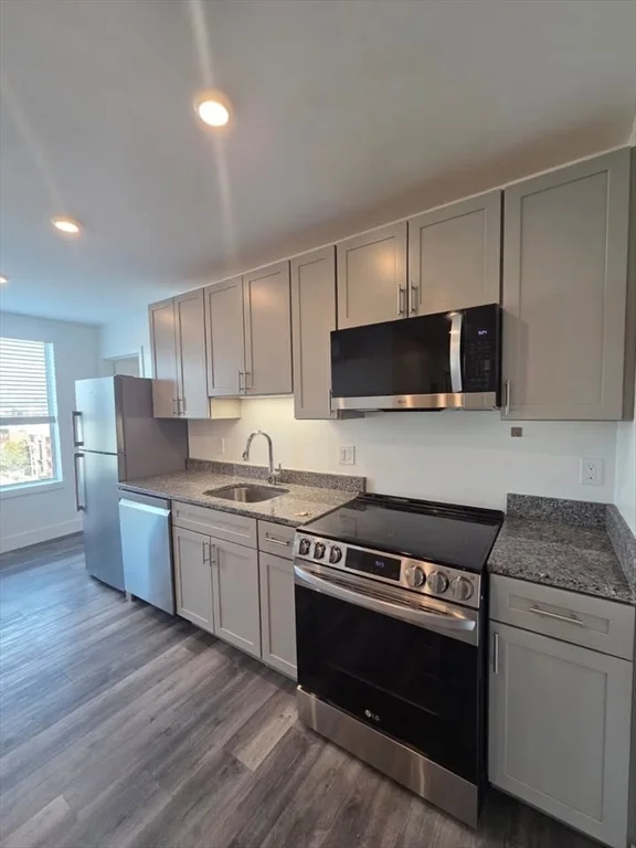 2 bed, 1 bath apartment for rent at 585 Essex St Unit 213, Lynn