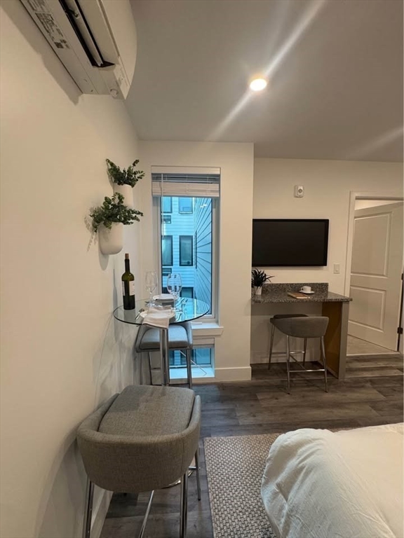 Studio bed, 1 bath apartment for rent at 585 Essex St Unit 223, Lynn — photo 7 of 22