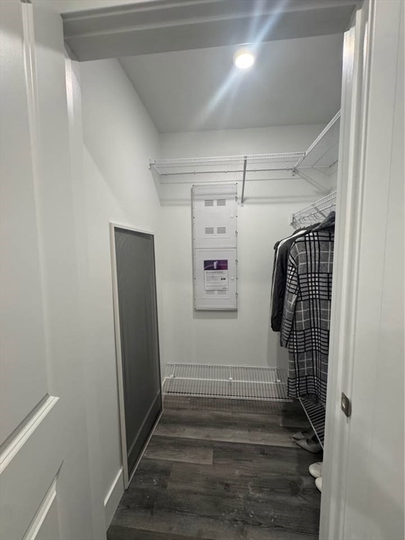 Studio bed, 1 bath apartment for rent at 585 Essex St Unit 223, Lynn — photo 5 of 22