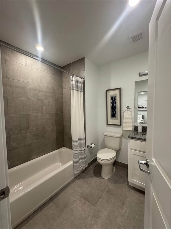 Studio bed, 1 bath apartment for rent at 585 Essex St Unit 223, Lynn — photo 6 of 22