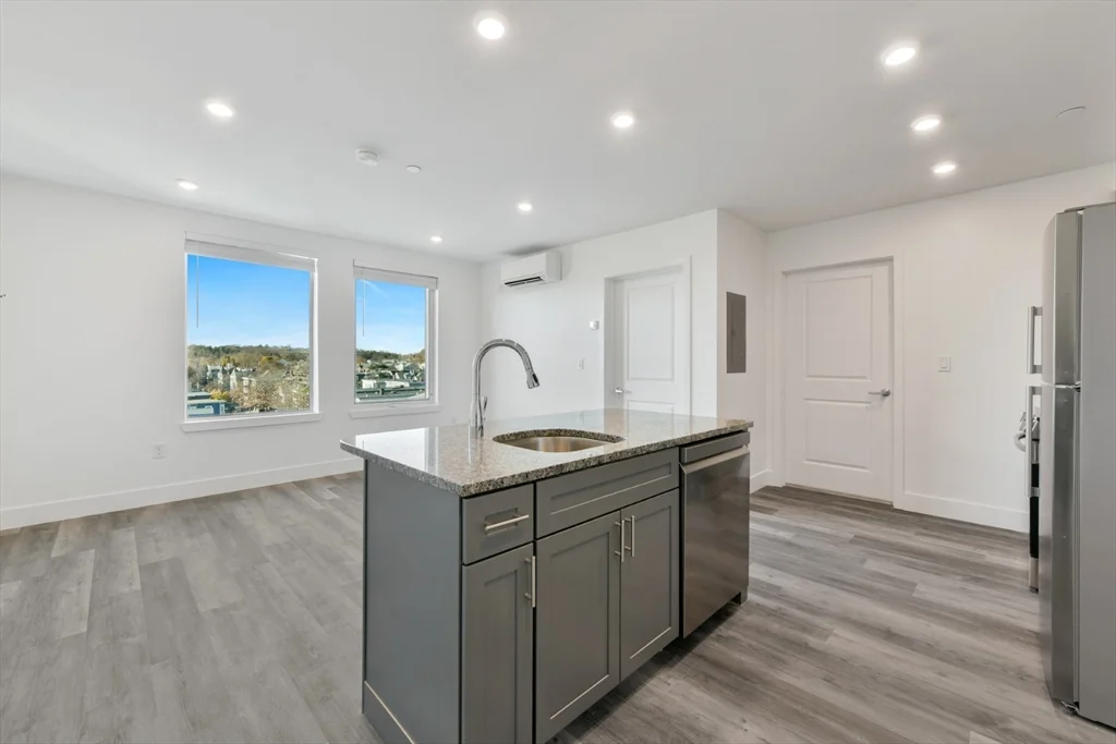 2 bed, 1 bath apartment for rent at 585 Essex St Unit 309, Lynn