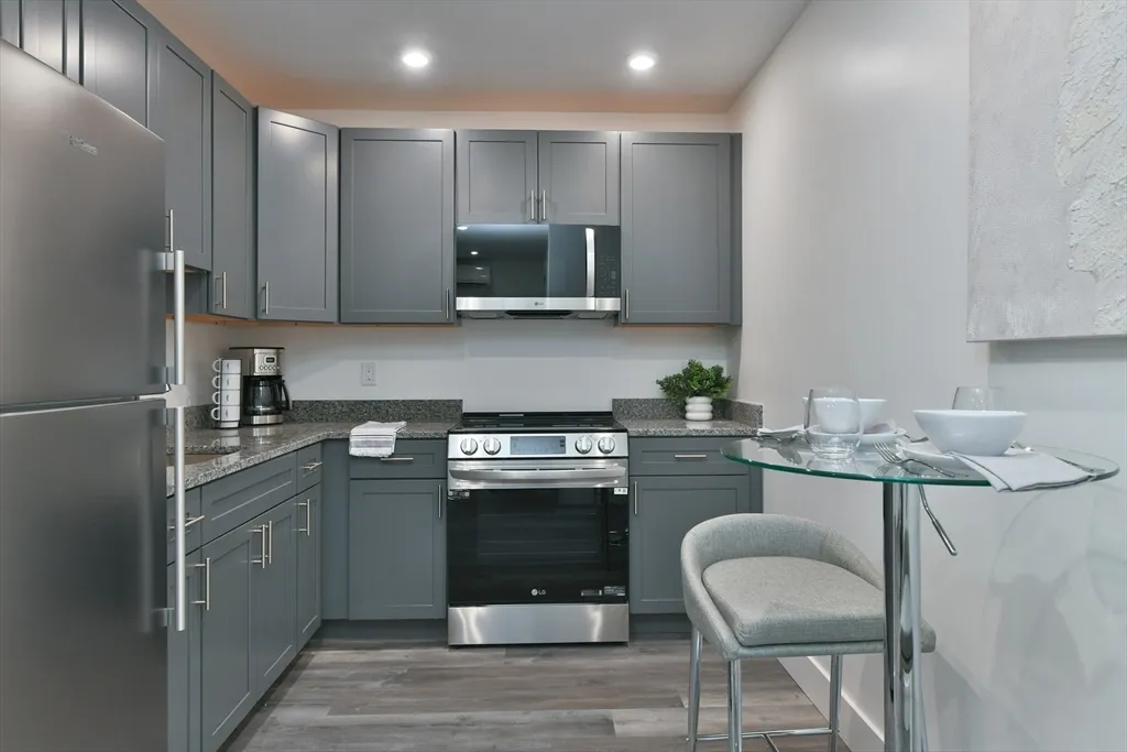 1 bed, 1 bath apartment for rent at 585 Essex St Unit 310, Lynn — photo 7 of 20
