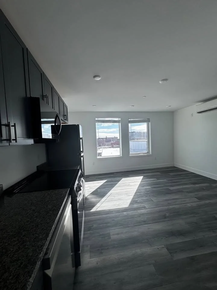 2 bed, 1 bath apartment for rent at 585 Essex St Unit 318, Lynn — photo 3 of 13