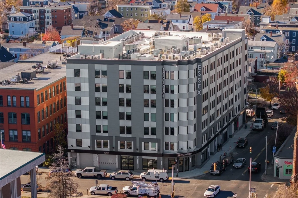 Studio bed, 1 bath apartment for rent at 585 Essex St Unit 326, Lynn — photo 11 of 21