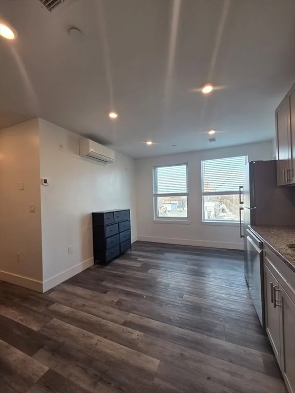 2 bed, 1 bath apartment for rent at 585 Essex St Unit 409, Lynn — photo 6 of 18