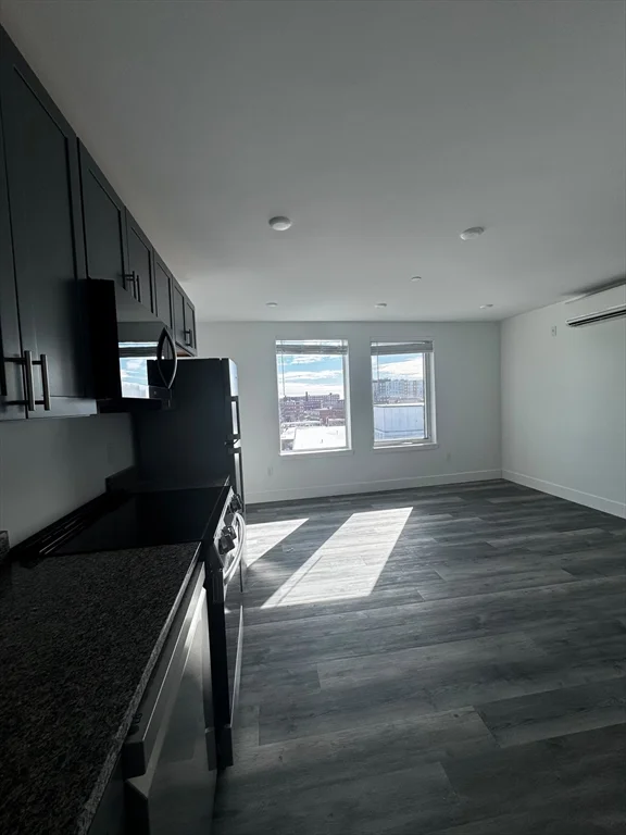 2 bed, 1 bath apartment for rent at 585 Essex St Unit 418, Lynn — photo 2 of 28