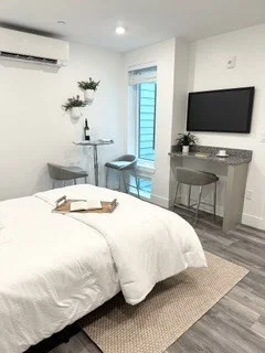 Studio bed, 1 bath apartment for rent at 585 Essex St Unit 425, Lynn — photo 3 of 26