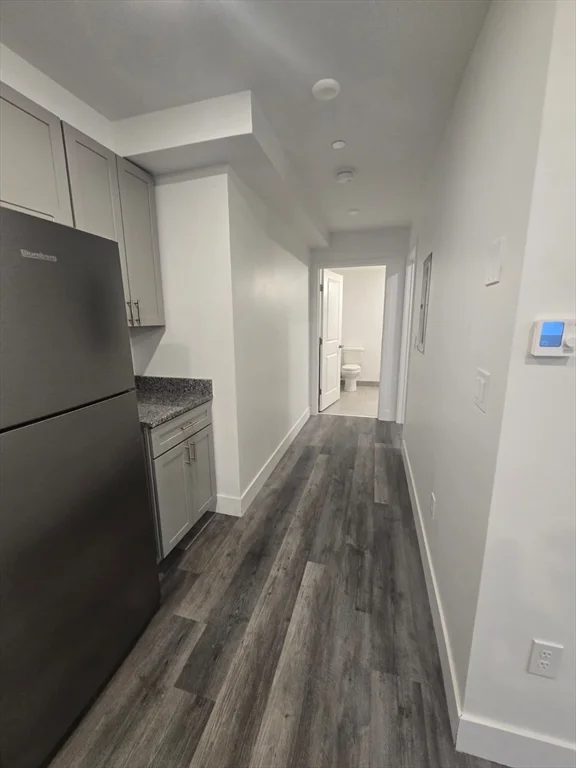 2 bed, 1 bath apartment for rent at 585 Essex St Unit 509, Lynn — photo 5 of 32