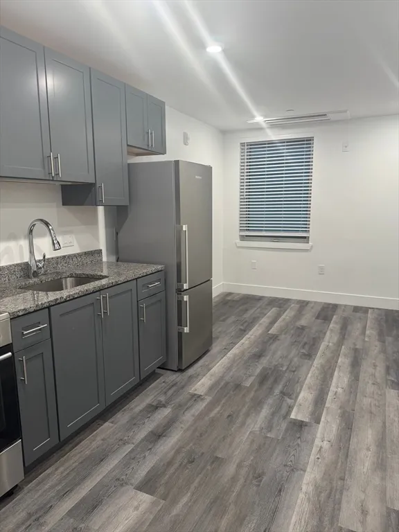 1 bed, 1 bath apartment for rent at 585 Essex St Unit 522, Lynn — photo 4 of 16