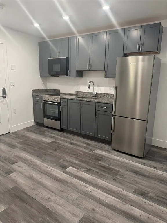 1 bed, 1 bath apartment for rent at 585 Essex St Unit 522, Lynn — photo 3 of 16