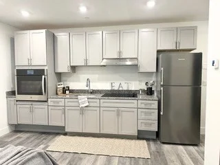 Studio bed, 1 bath apartment for rent at 585 Essex St Unit 527, Lynn — photo 3 of 12