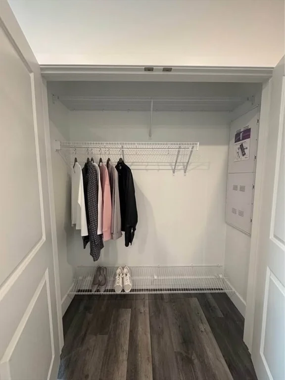 Studio bed, 1 bath apartment for rent at 585 Essex St Unit 617, Lynn — photo 8 of 9