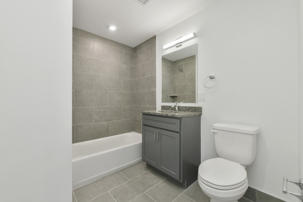 2 bed, 1 bath apartment for rent at 585 Essex St Unit 618, Lynn — photo 23 of 26
