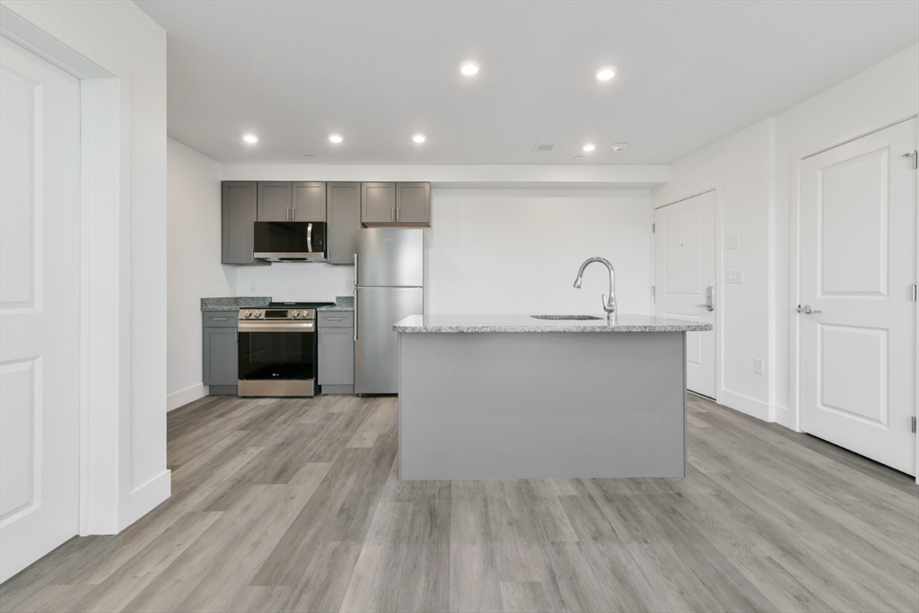 2 bed, 1 bath apartment for rent at 585 Essex St Unit 618, Lynn — photo 7 of 26
