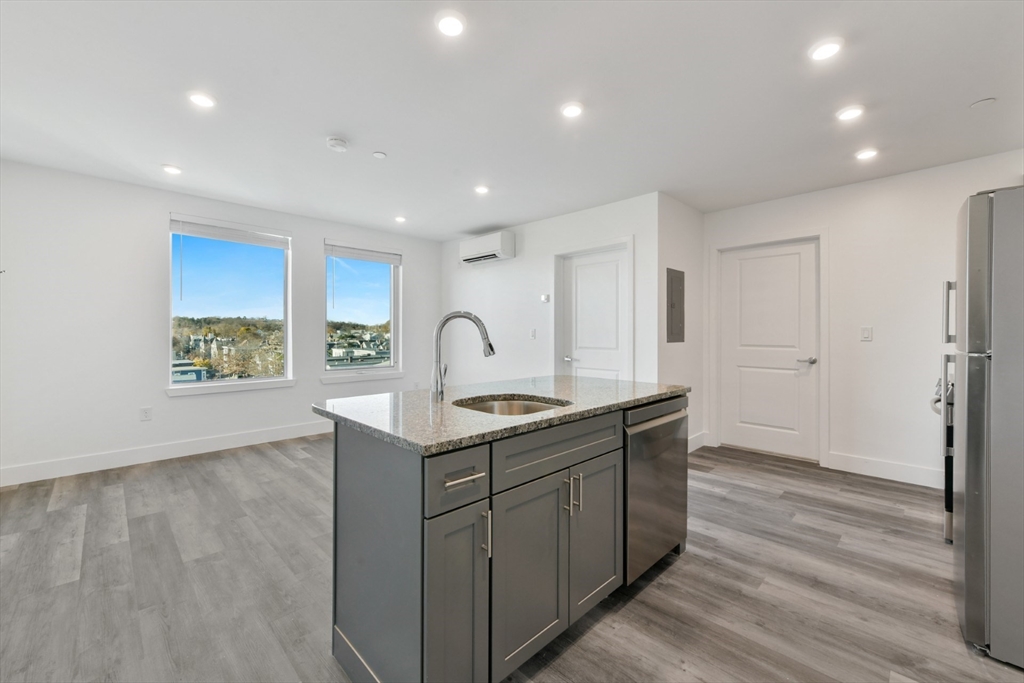 2 bed, 1 bath apartment for rent at 585 Essex St Unit 618, Lynn — photo 8 of 26