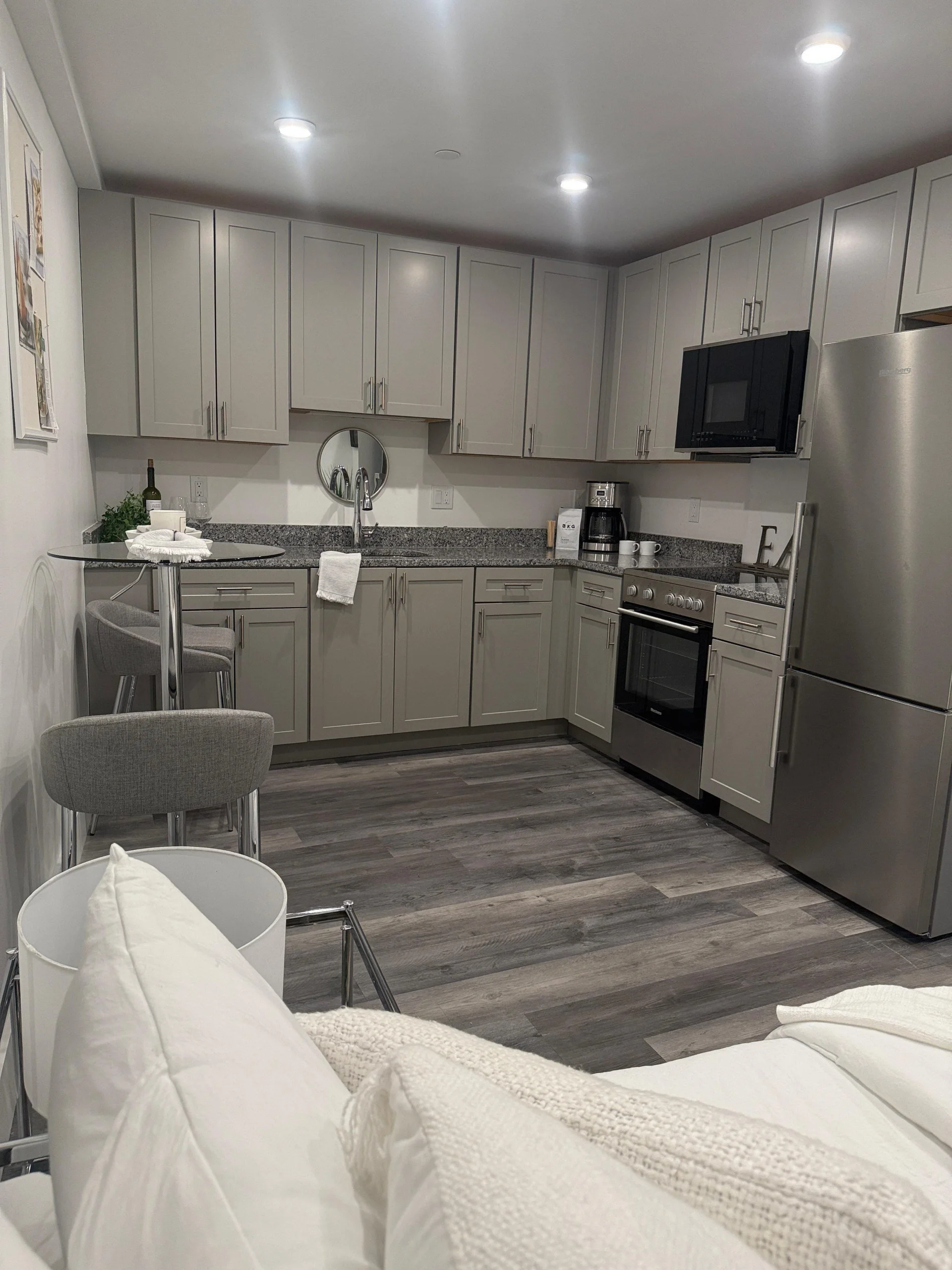 Studio bed, 1 bath apartment for rent at 585 Essex St Unit 619, Lynn — photo 5 of 26