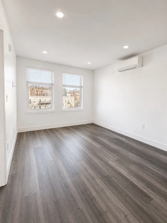 1 bed, 1 bath apartment for rent at 585 Essex St Unit 722, Lynn — photo 2 of 7