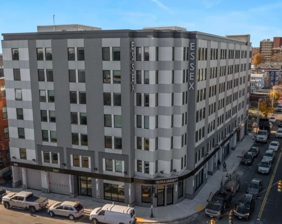 Studio bed, 1 bath apartment for rent at 585 Essex St Unit 727, Lynn — photo 16 of 16