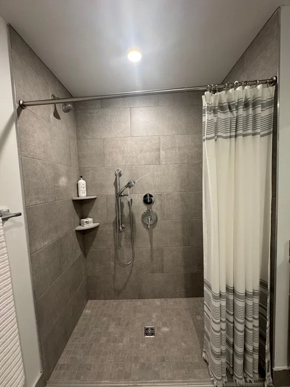 Studio bed, 1 bath apartment for rent at 585 Essex St Unit 727, Lynn — photo 5 of 16