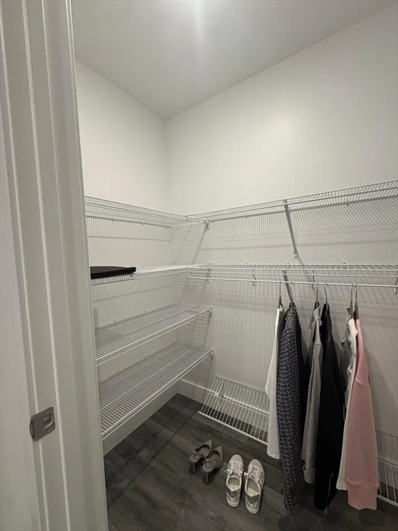 Studio bed, 1 bath apartment for rent at 585 Essex St Unit 727, Lynn — photo 2 of 16