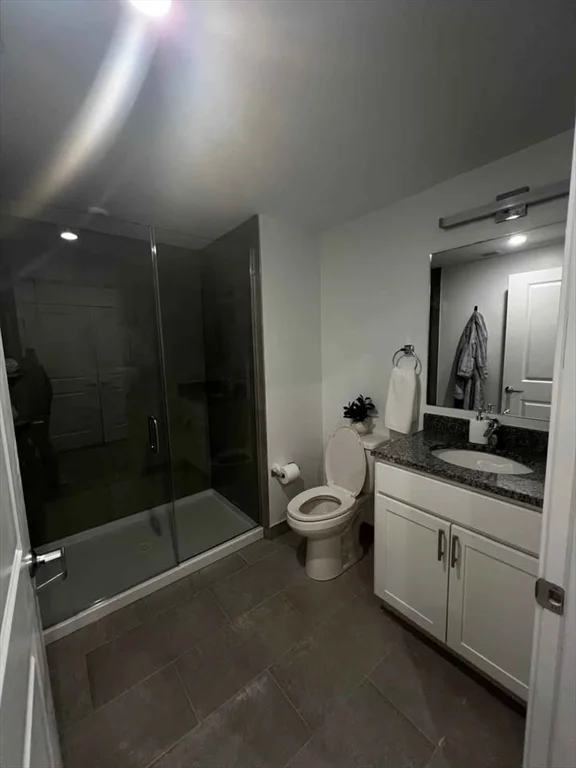 Studio bed, 1 bath apartment for rent at 585 Essex St Unit 802, Lynn — photo 3 of 9