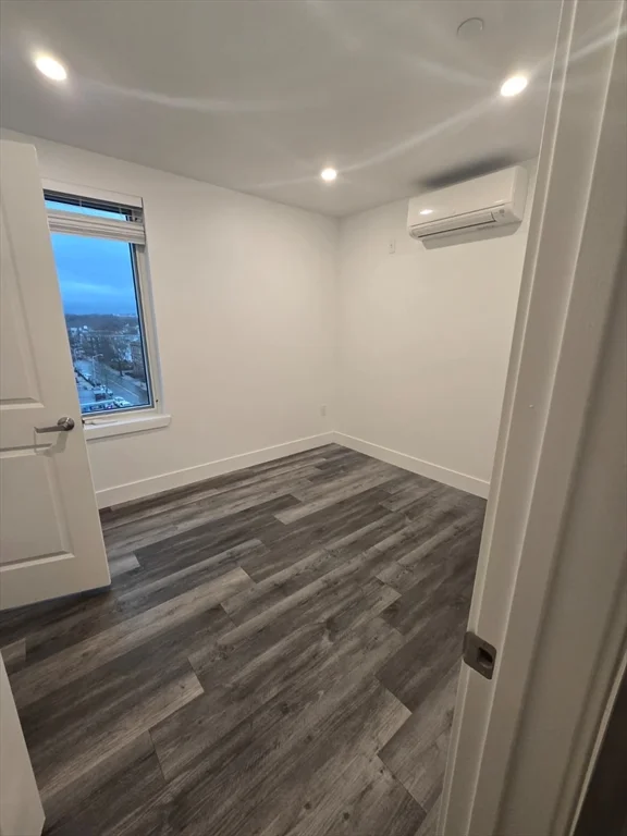 2 bed, 1 bath apartment for rent at 585 Essex St Unit PH 609, Lynn — photo 25 of 27