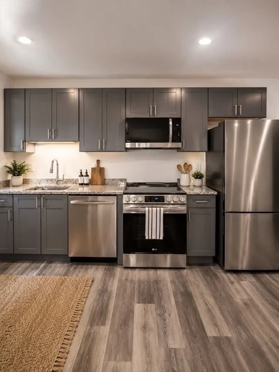 2 bed, 1 bath apartment for rent at 585 Essex St Unit PH 618, Lynn — photo 2 of 11
