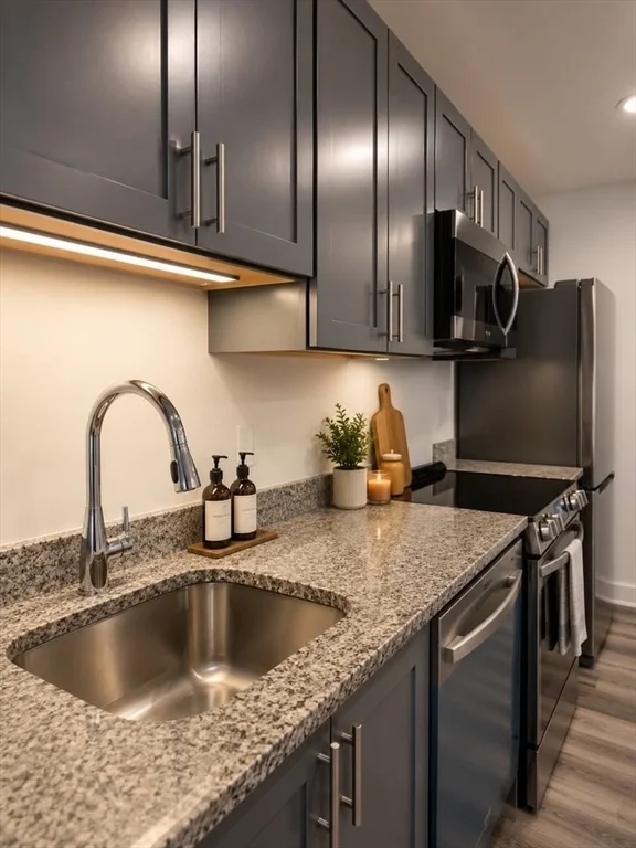 2 bed, 1 bath apartment for rent at 585 Essex St Unit PH 618, Lynn — photo 4 of 11