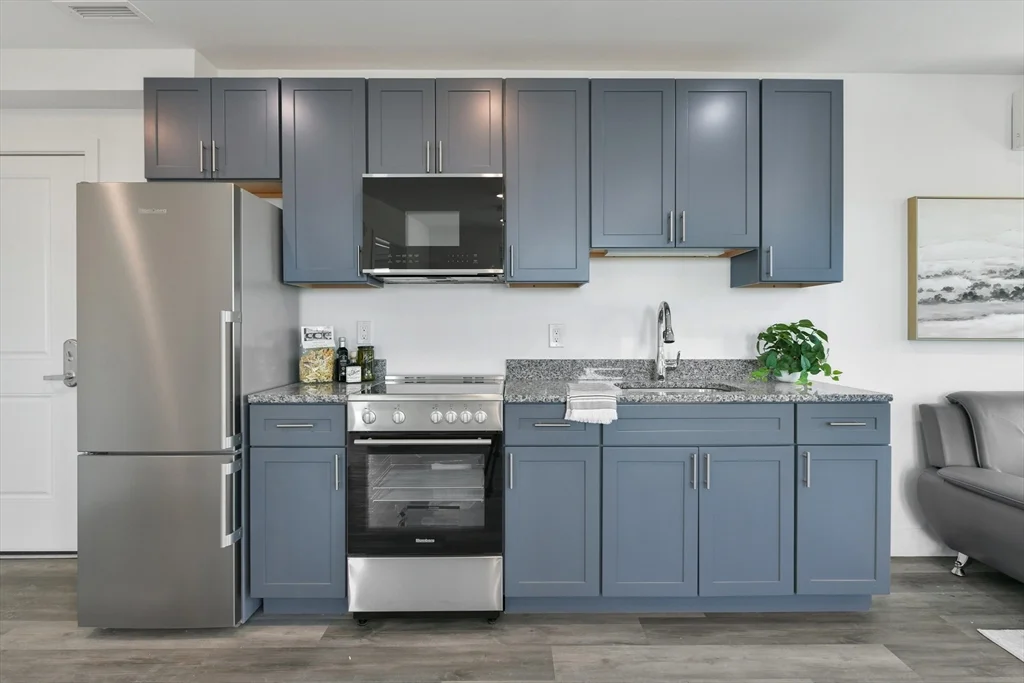 1 bed, 1 bath apartment for rent at 585 Essex St Unit PH 716, Lynn — photo 7 of 31