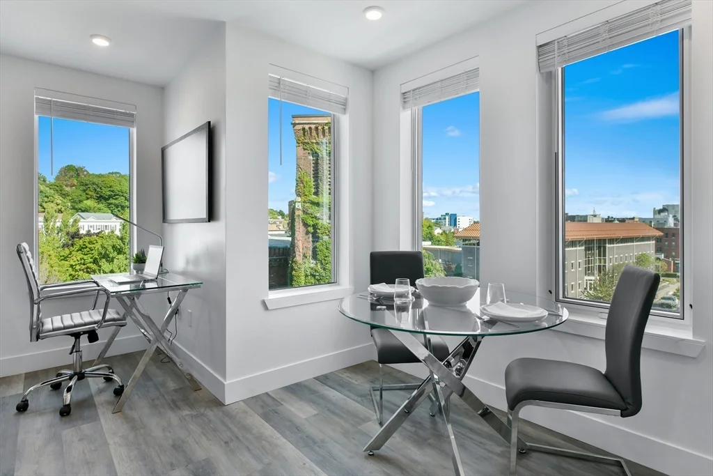 1 bed, 1 bath apartment for rent at 585 Essex St Unit PH 716, Lynn — photo 6 of 31