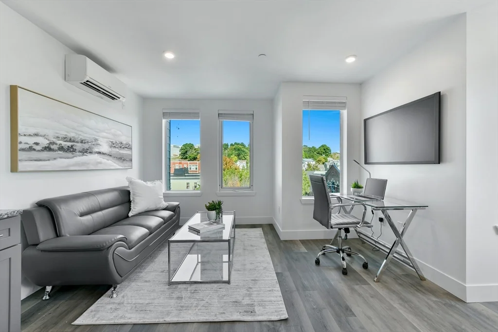1 bed, 1 bath apartment for rent at 585 Essex Unit 516, Lynn — photo 3 of 14