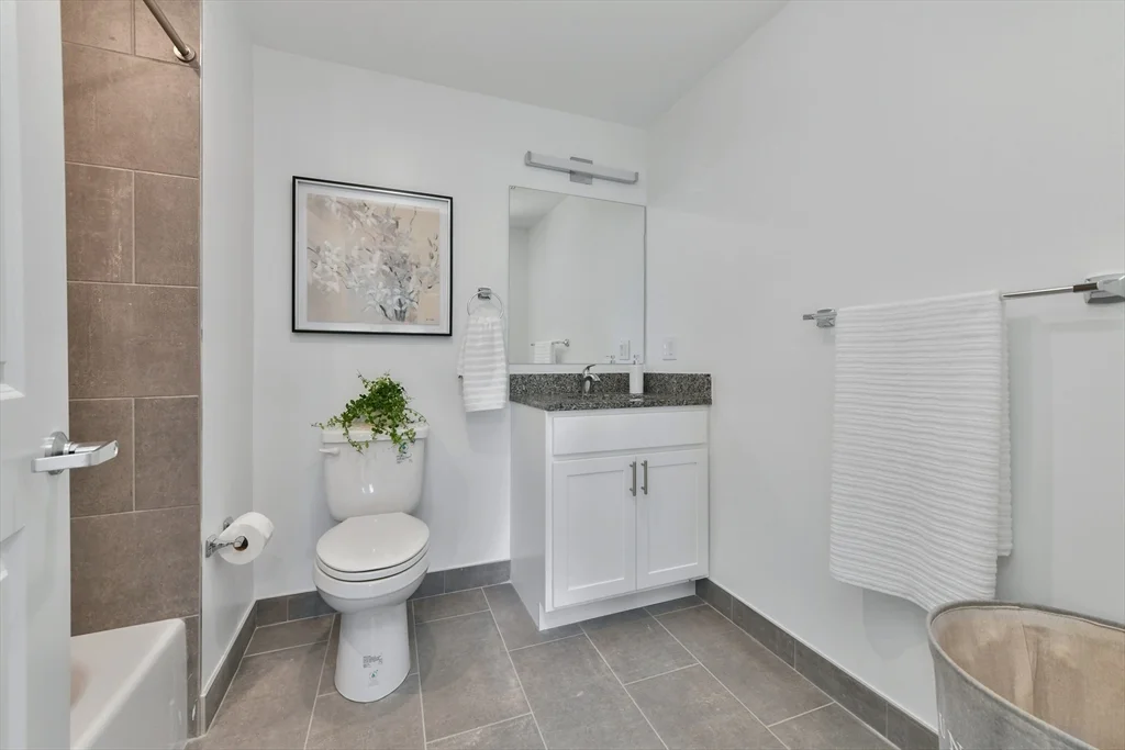 1 bed, 1 bath apartment for rent at 585 Essex Unit 516, Lynn — photo 14 of 14