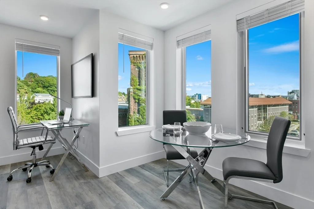 1 bed, 1 bath apartment for rent at 585 Essex Unit 516, Lynn — photo 10 of 14