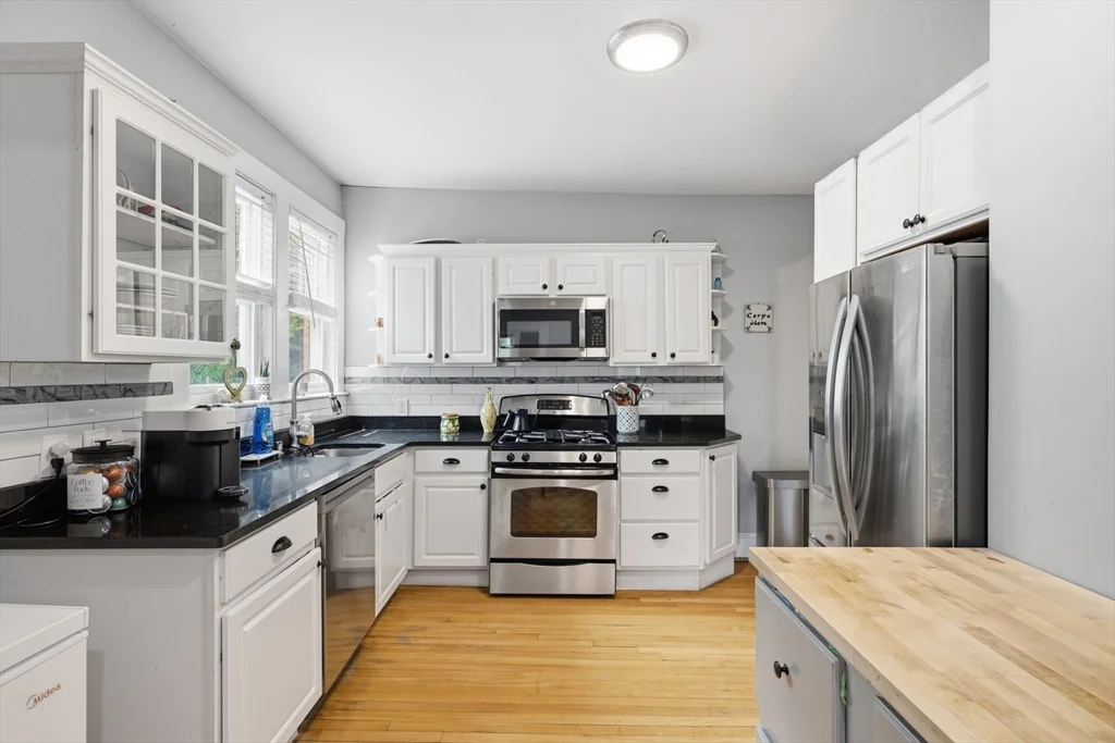 3 bed, 1 bath apartment for rent at 585 Franklin St Unit 6, Melrose — photo 12 of 31