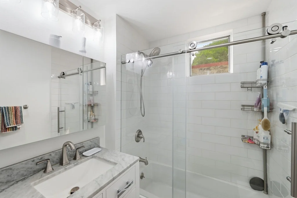 3 bed, 1 bath apartment for rent at 585 Franklin St Unit 6, Melrose — photo 14 of 31