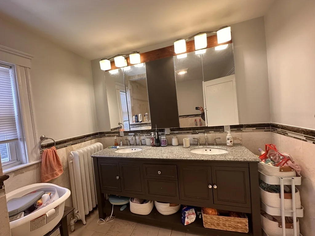 3 bed, 1 bath apartment for rent at 585 Main St Unit -, Watertown — photo 7 of 29