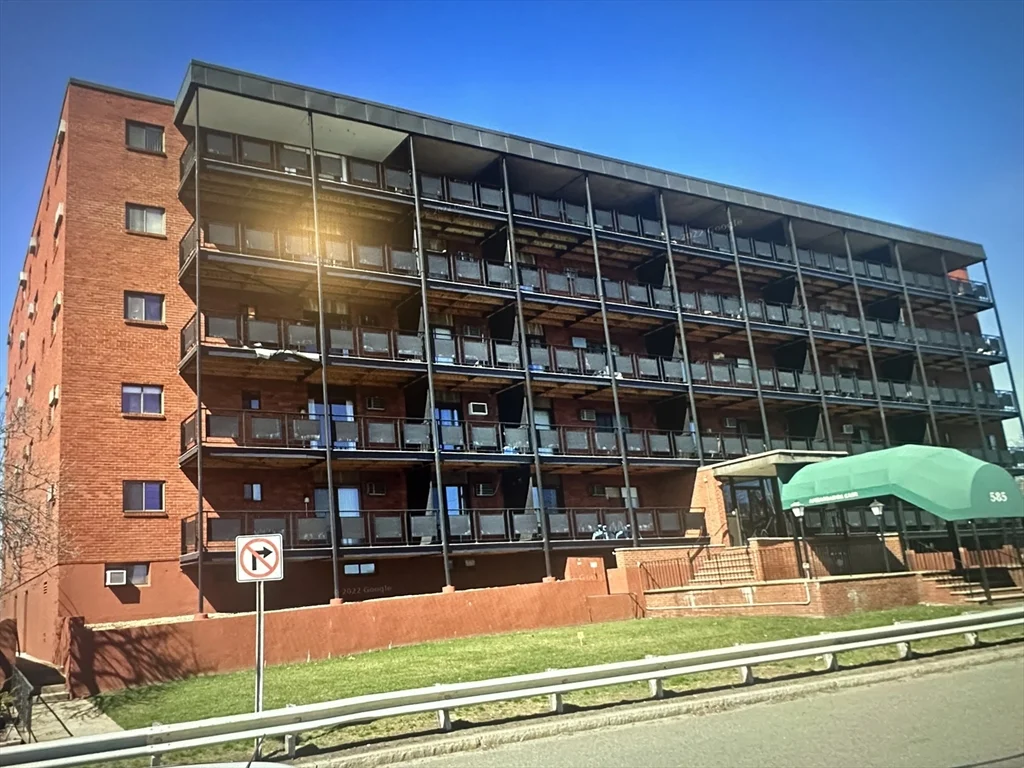 1 bed, 1 bath apartment for rent at 585 Revere Beach Pkwy Unit 309, Revere