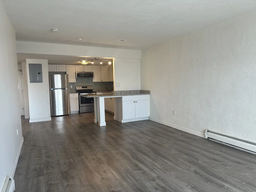 1 bed, 1 bath apartment for rent at 585 Revere Beach Pkwy Unit 309, Revere — photo 6 of 12
