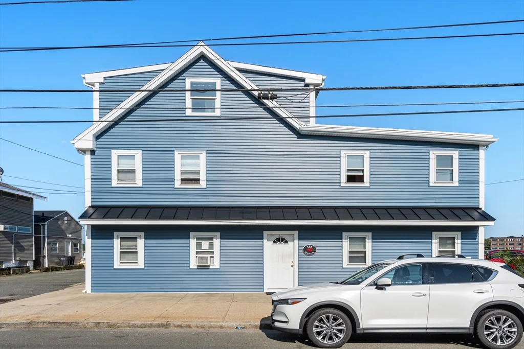 3 bed, 2 bath apartment for rent at 585 Shirley St Unit 1, Winthrop — photo 2 of 20