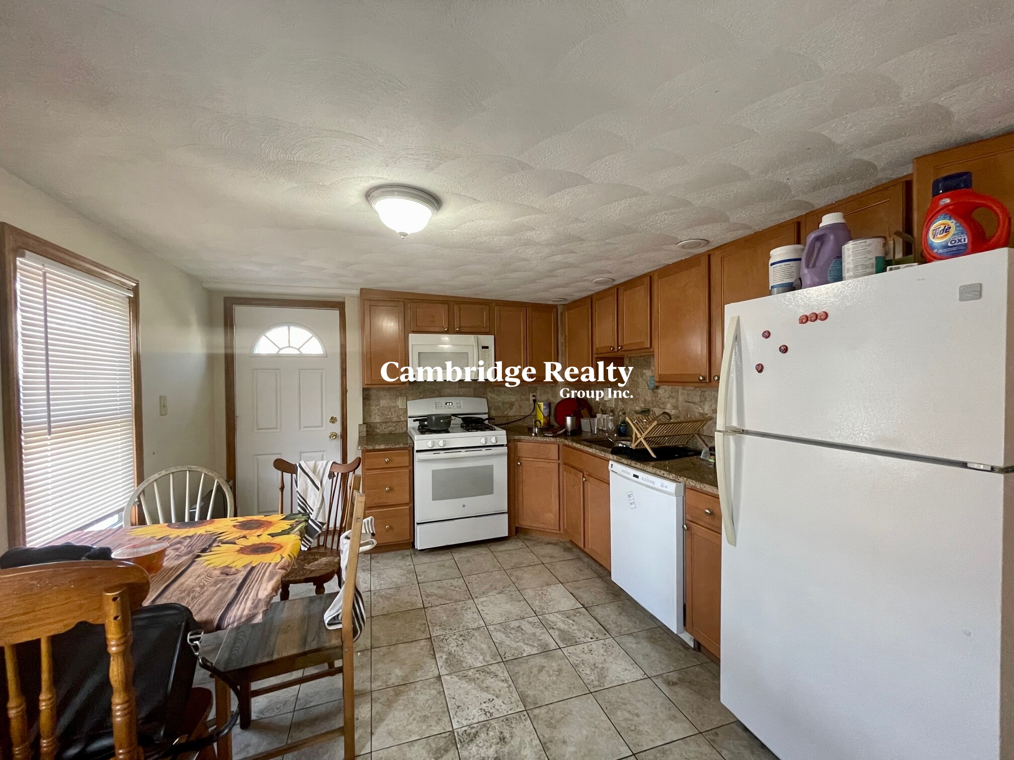4 bed, 2 bath apartment for rent at 585 Somerville Ave Unit 1-T, Spring Hill — photo 1 of 14
