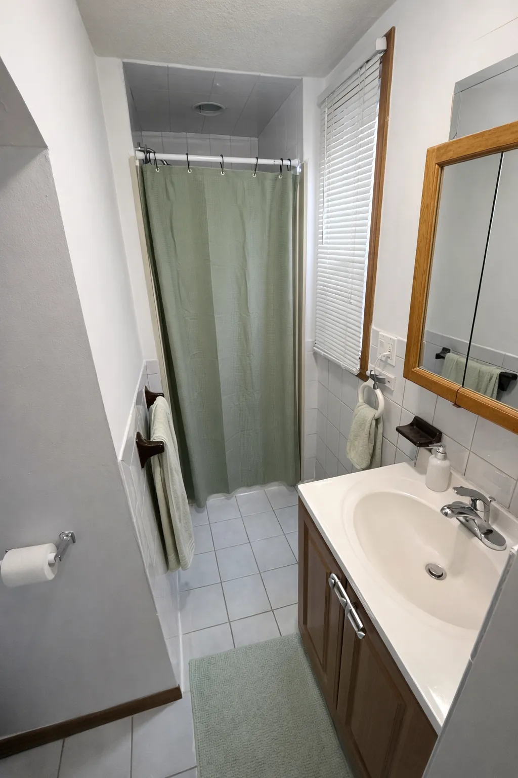 1 bed, 1 bath apartment for rent at 585 Somerville Ave Unit 1a, Spring Hill — photo 5 of 10
