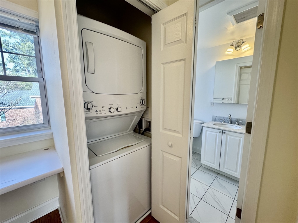 1 bed, 1 bath apartment for rent at 585 Vfw Pkwa Unit 509, Brookline — photo 7 of 9
